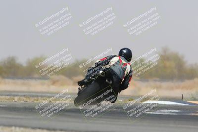 media/Mar-28-2022-Superbike Trackdays (Mon) [[b8603d0f67]]/Open Track Time/Turn 16/